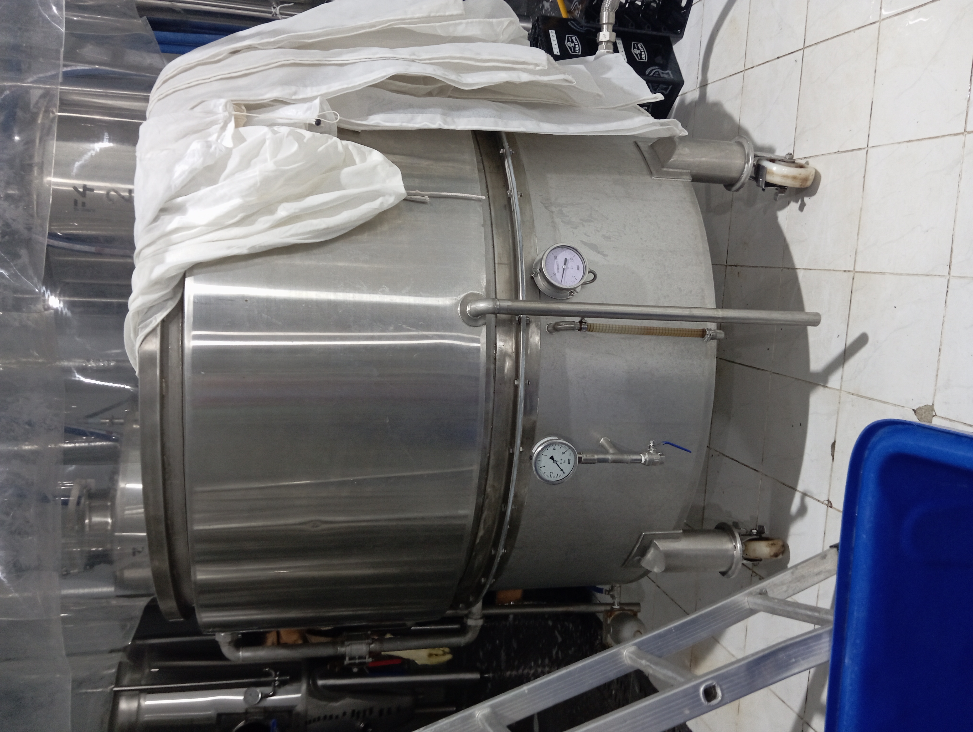 Bồn bình inox 304 có vai trò rất quan trọng nhiều nghành công nghiẹp